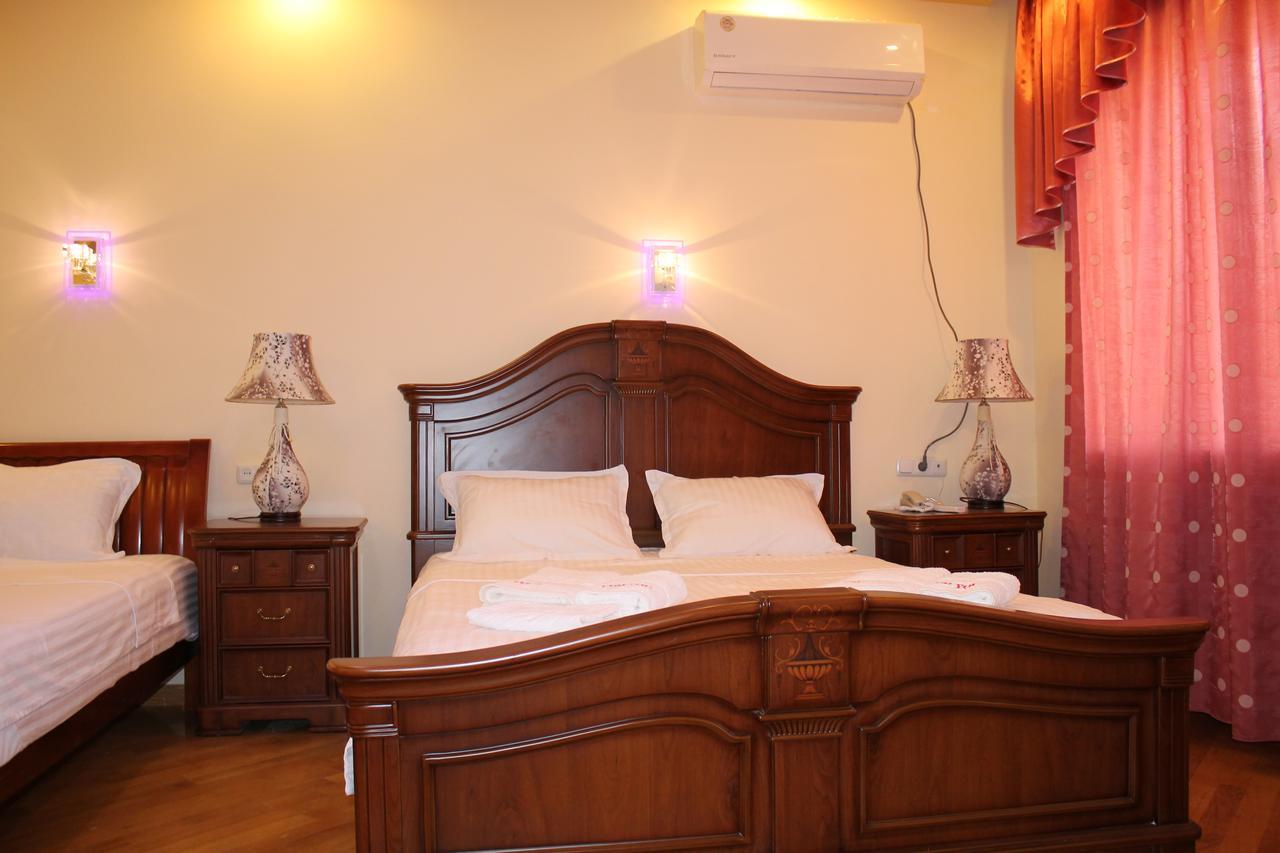 Hotel For You Jerevan Eksteriør billede