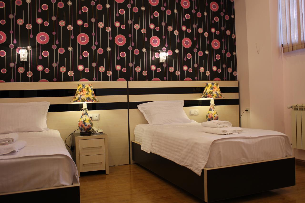 Hotel For You Jerevan Eksteriør billede